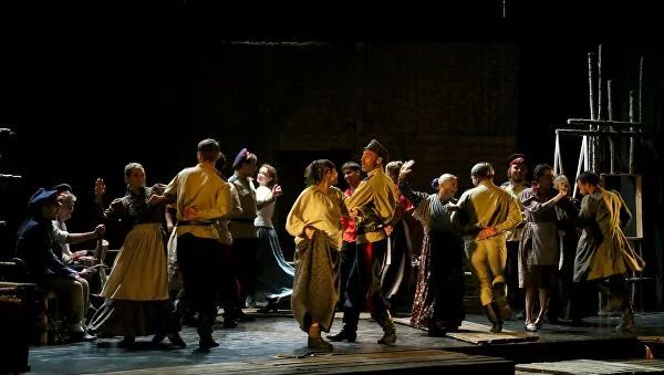 战争阴影下的俄罗斯电影人丨直击