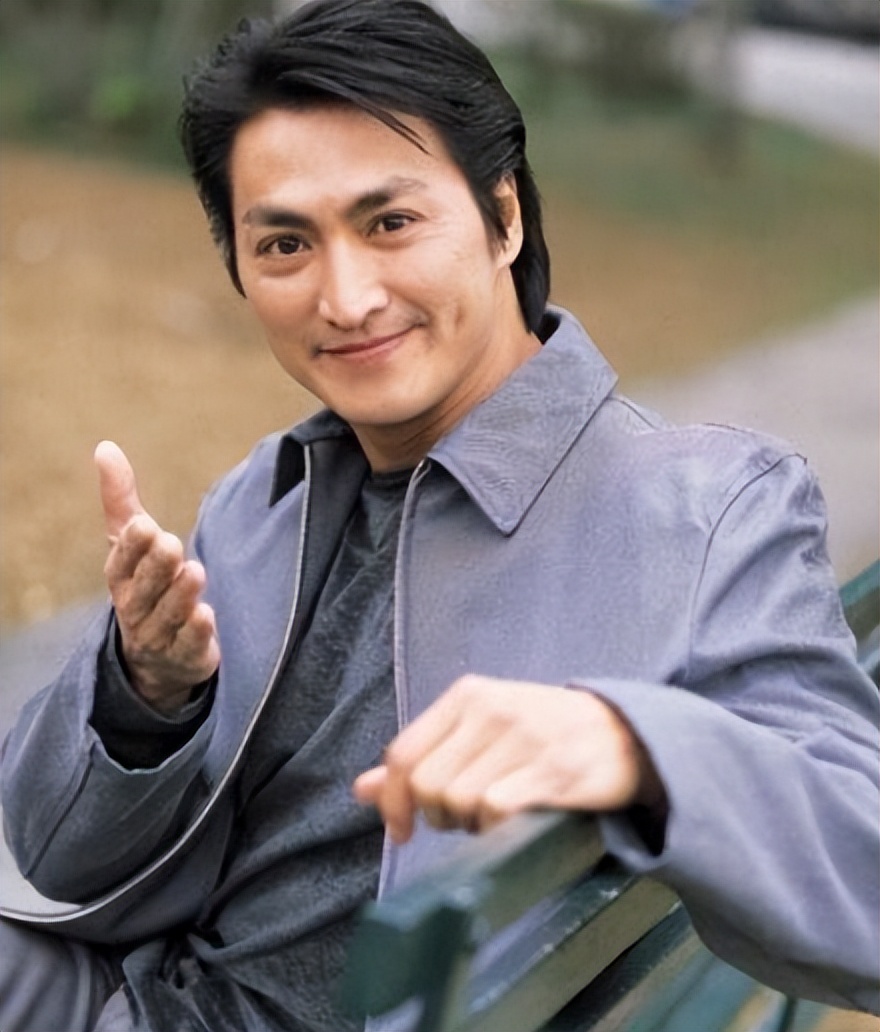 何家劲回应《包青天》穿帮：是公孙策撞了我一下，根本没时间NG