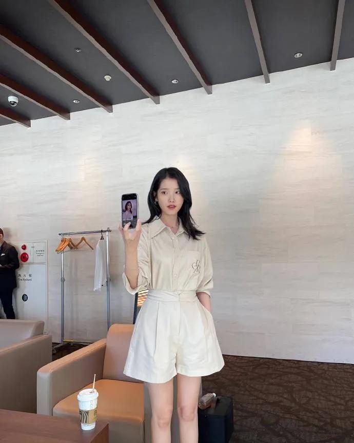 国民妹妹IU李知恩ins近照集锦，清纯可爱