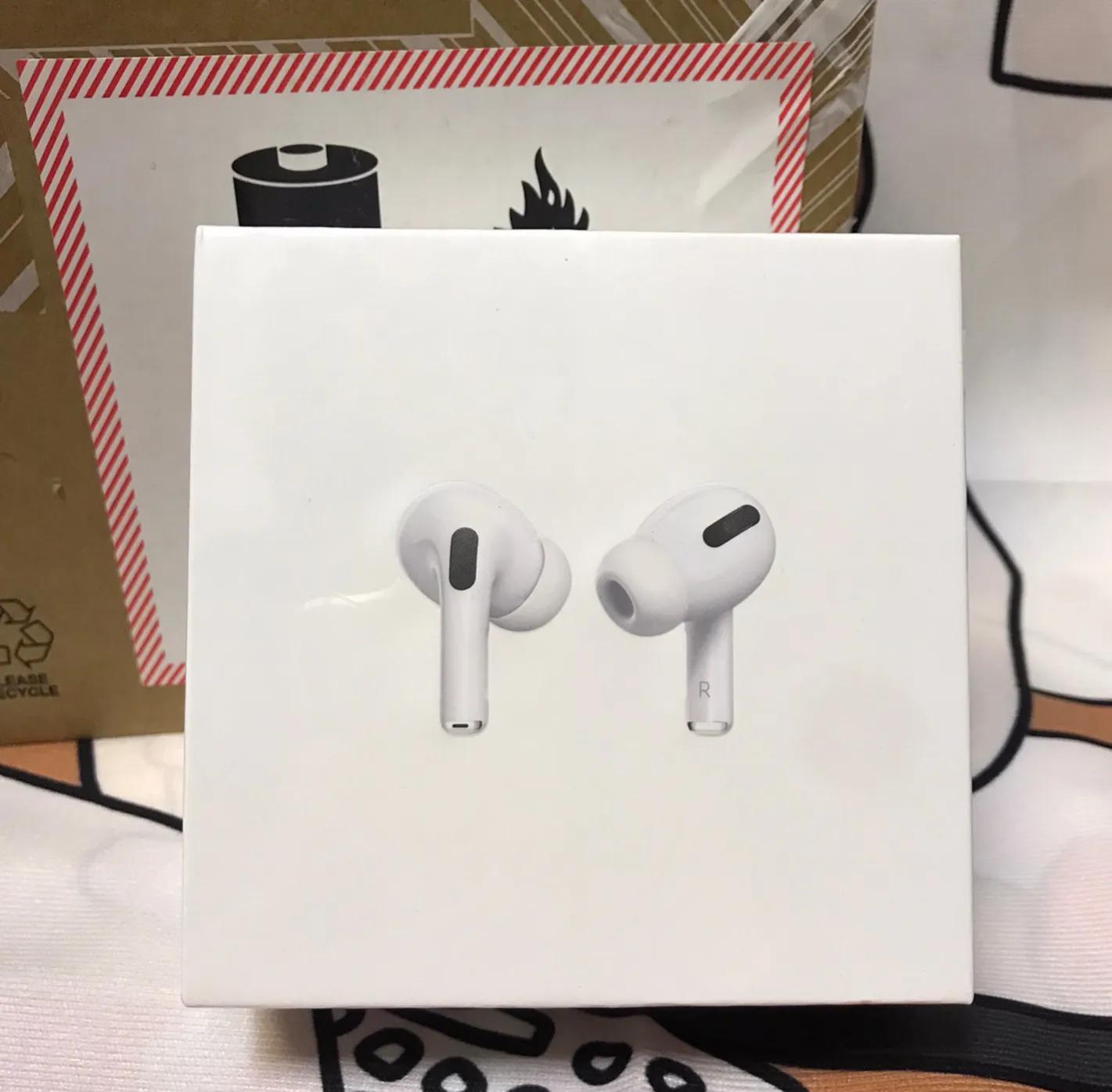 Apple店是怎样维修airpods pro耳机的？