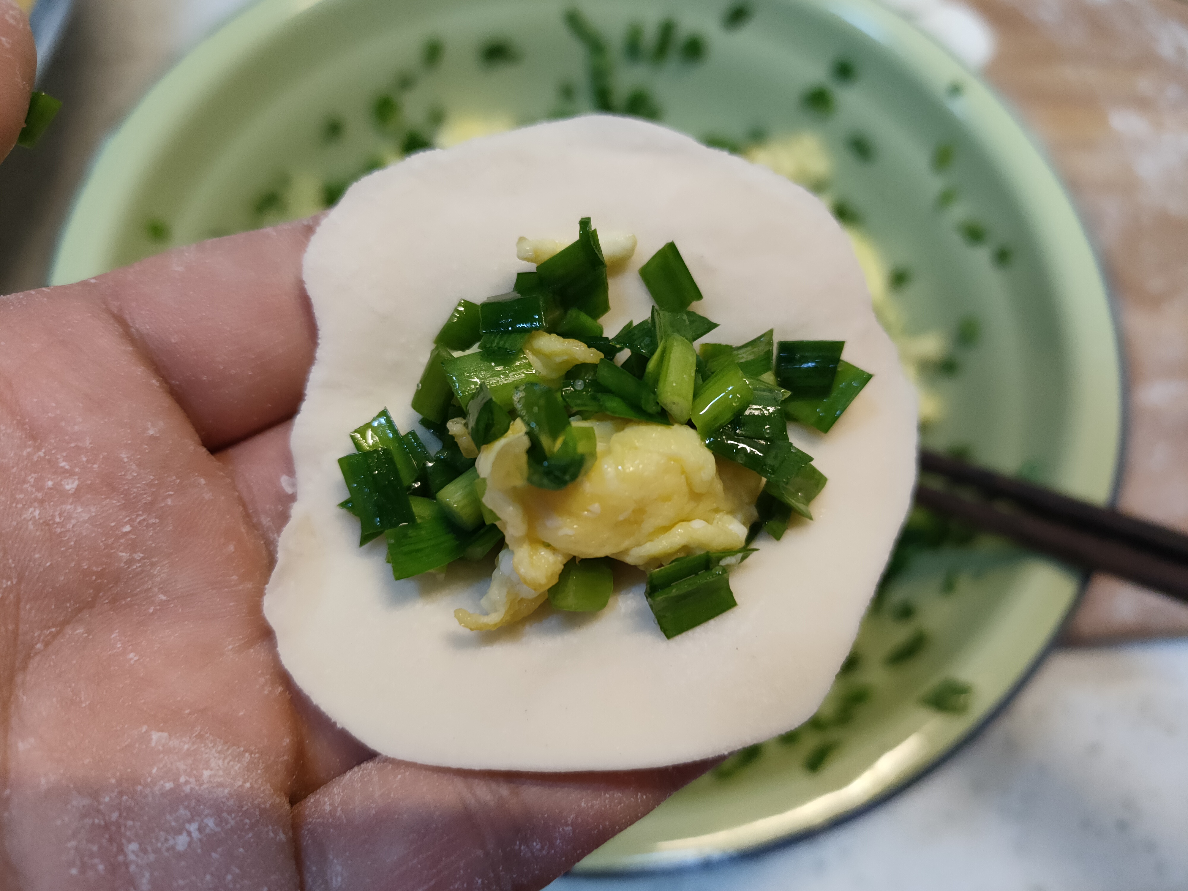 春天包韭菜馅饺子,不少人放错了“调料”,难怪不鲜不香不好吃