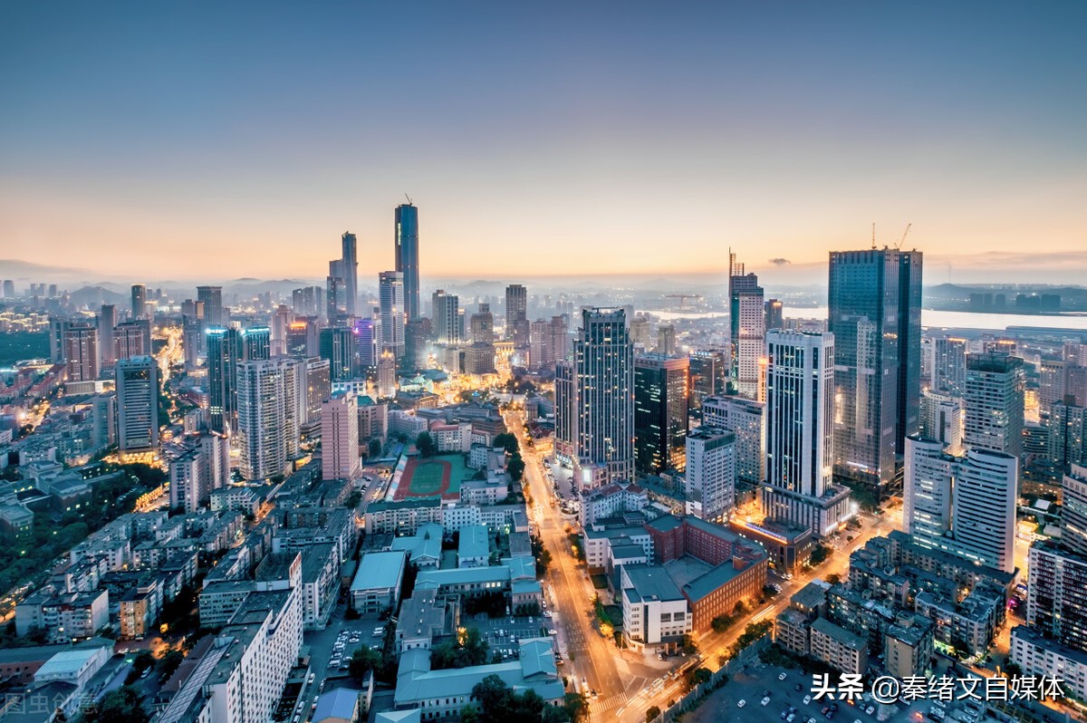 做自媒体不要拍人，要拍人性