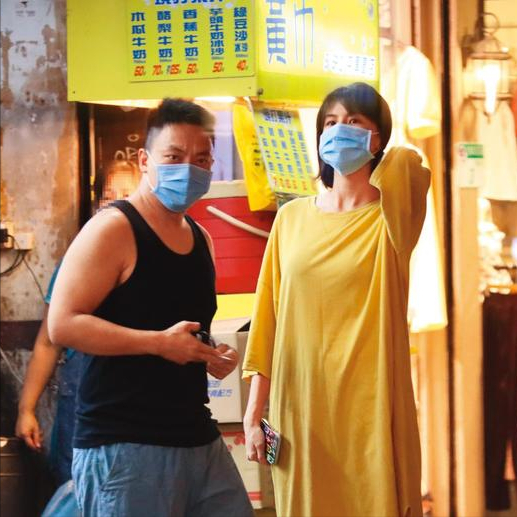 37岁女星曾沛慈突然闪婚，晒婚纱照公开丈夫身份，求婚细节曝光