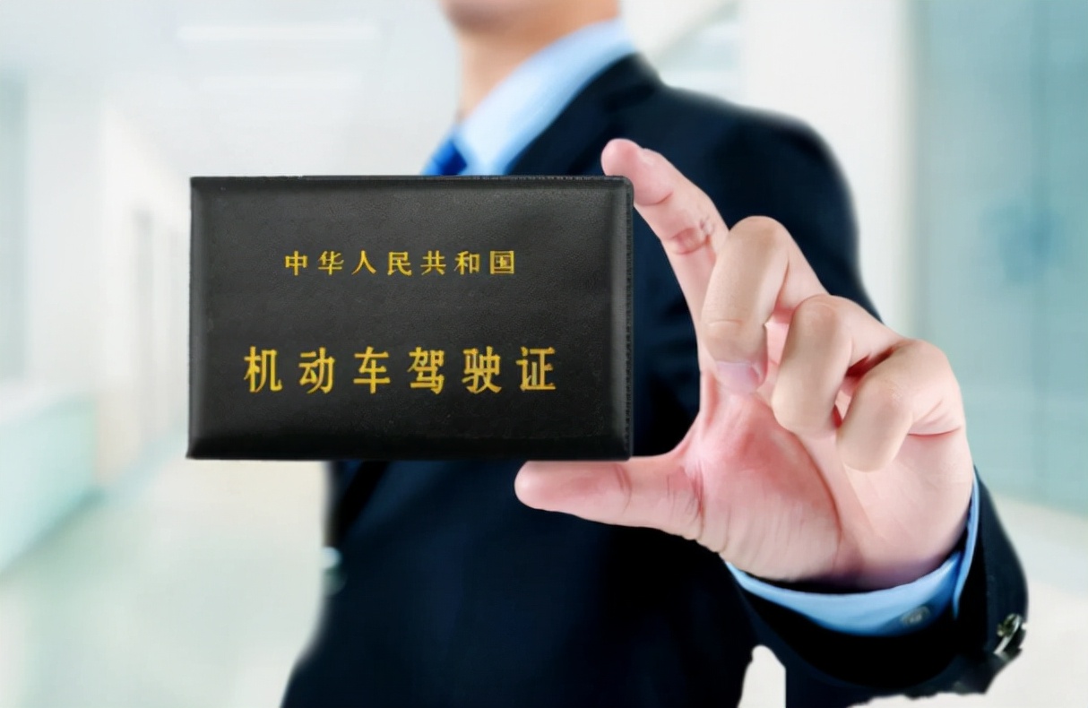 高考结束别闲着，学生抓紧办“一档三证”，晚了影响大学正常入学