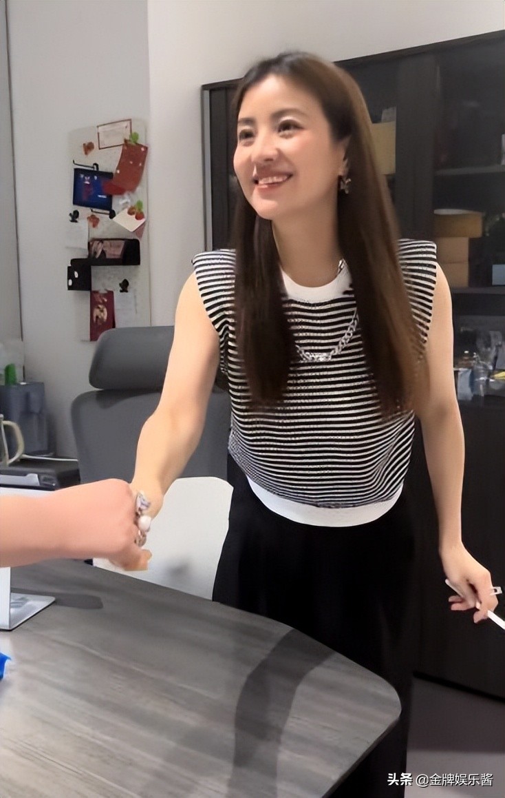 前央视美女主持人涂经纬成立直播公司！当上老板后，压力很大