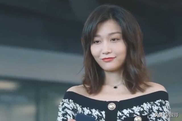 女心理师中隐藏着两位才女：一位做过乐队主唱，一位上过最强大脑