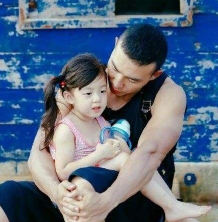 吴尊晒《爸爸去哪儿》重聚照！Neinei颜值好高，Jasper表情搞怪