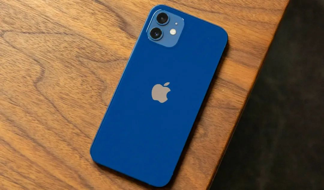 在2022年，iPhone11和iPhone12還值得購買嗎？看看這個全面分析吧