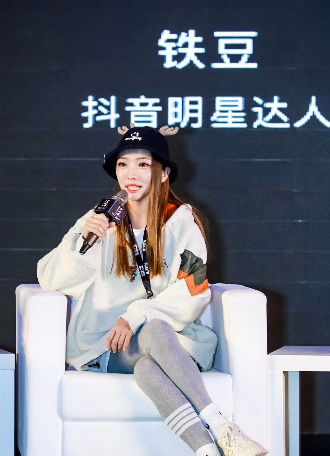 抖音百万粉博主铁豆热爱滑雪登上央视体育能激励人