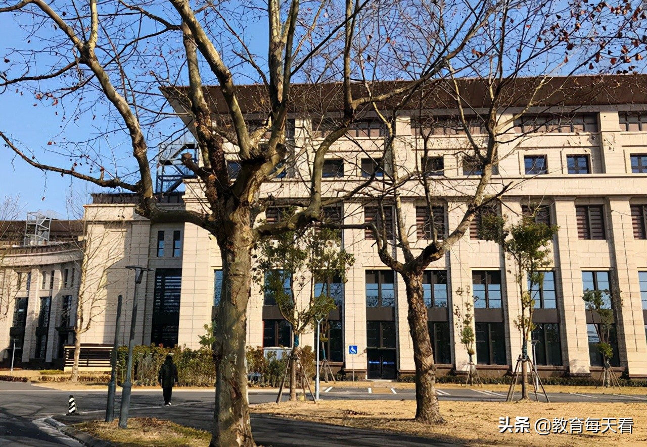 上海市大学“排名”公布，上海交大和复旦大学，第一名花落谁家？