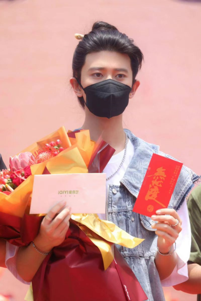 任嘉伦宋祖儿《无忧渡》官宣开机！捉妖师和另一女子奇幻爱情