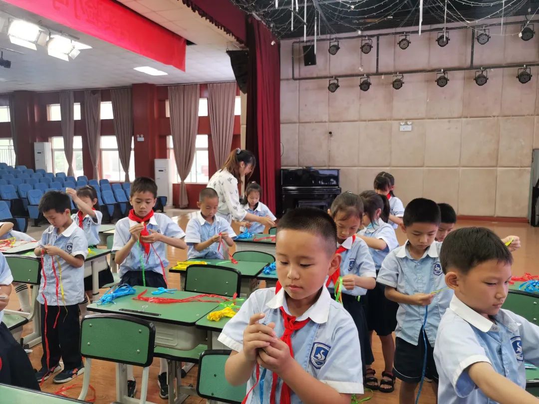 成都市双流区协和实验小学举行第一届“怡心杯”赛课活动