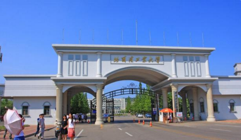 哈工大博导第一学历为“中专”，用10年时间实现逆袭，让人敬佩