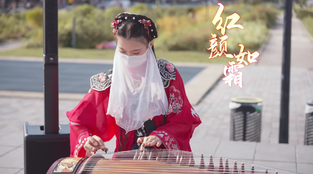 Dior抄袭中国马面裙设计，留学生们发起抗议，要求停止文化挪用