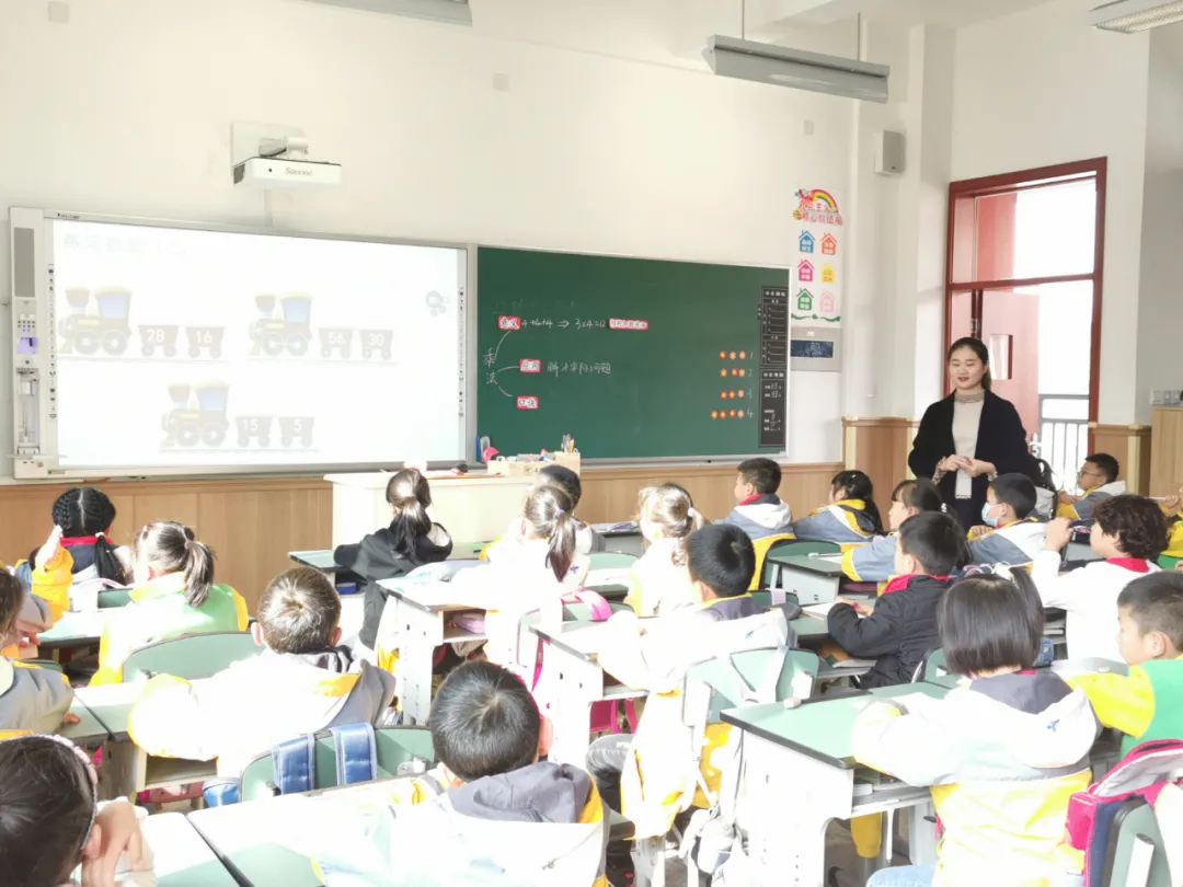双流实小外国语学校丨实外教师展风采 教研结合共提升