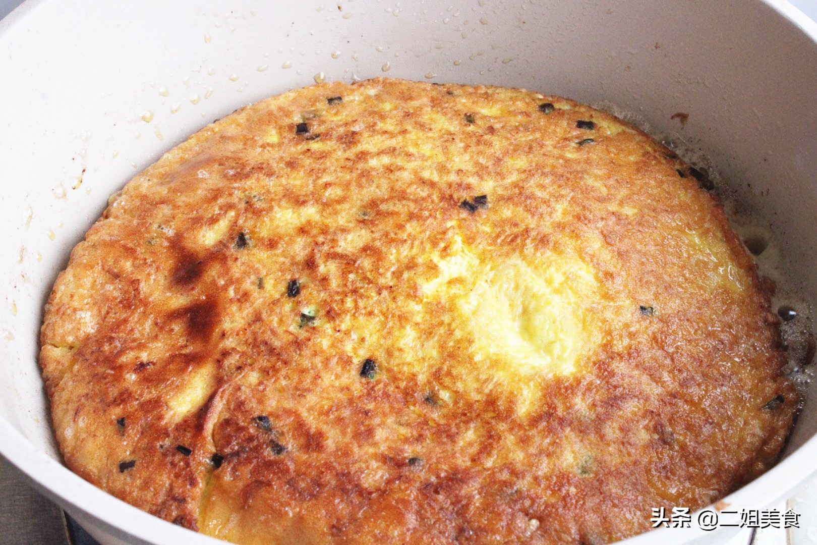 清明到 用金针菇搭配鸡蛋 十分钟搞定营养早餐饼 全家爱吃 天天看点