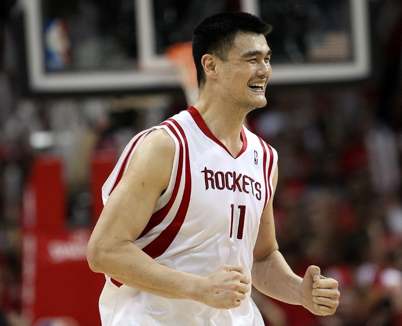 姚明在nba获得的荣誉有哪些(20年前的今天成为状元!