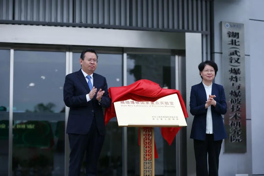 全职院士“坐镇”，成果打破国外垄断！湖北这所名校“霸气走红”