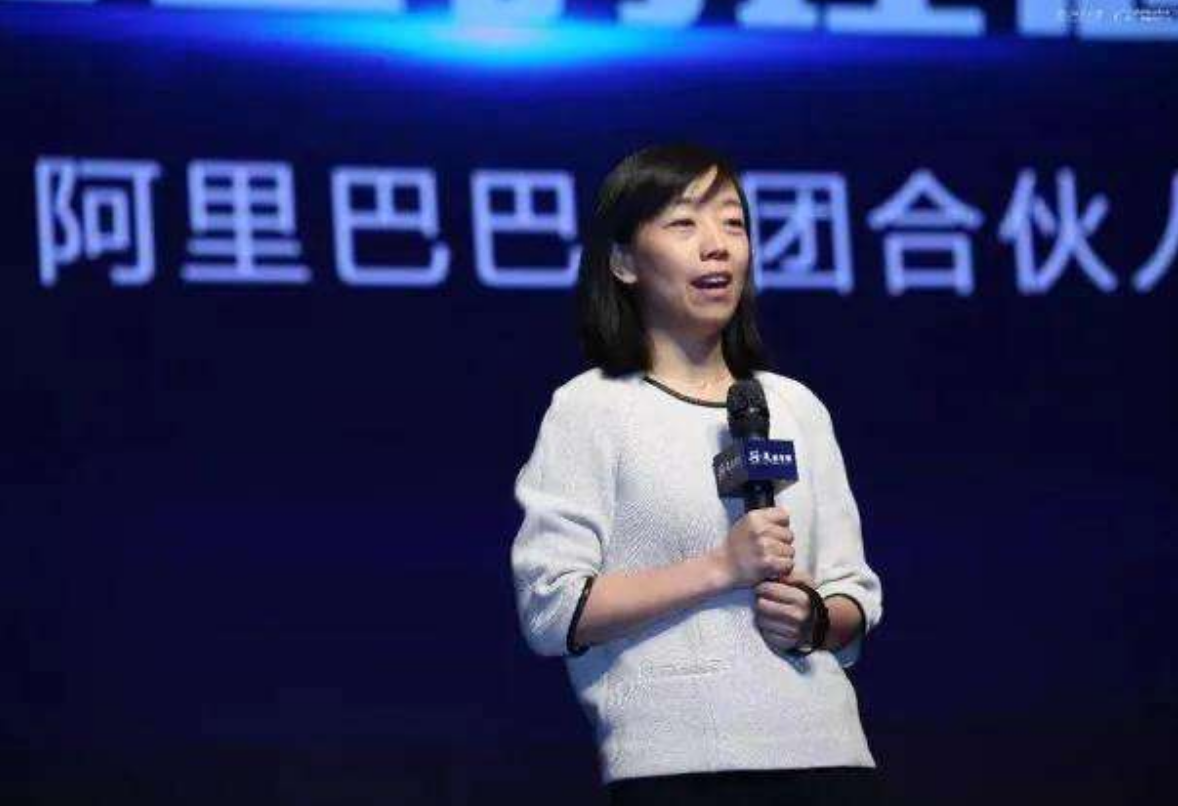 马云背后的女人：从前台小妹到阿里副总裁，曾送七位高管进监狱