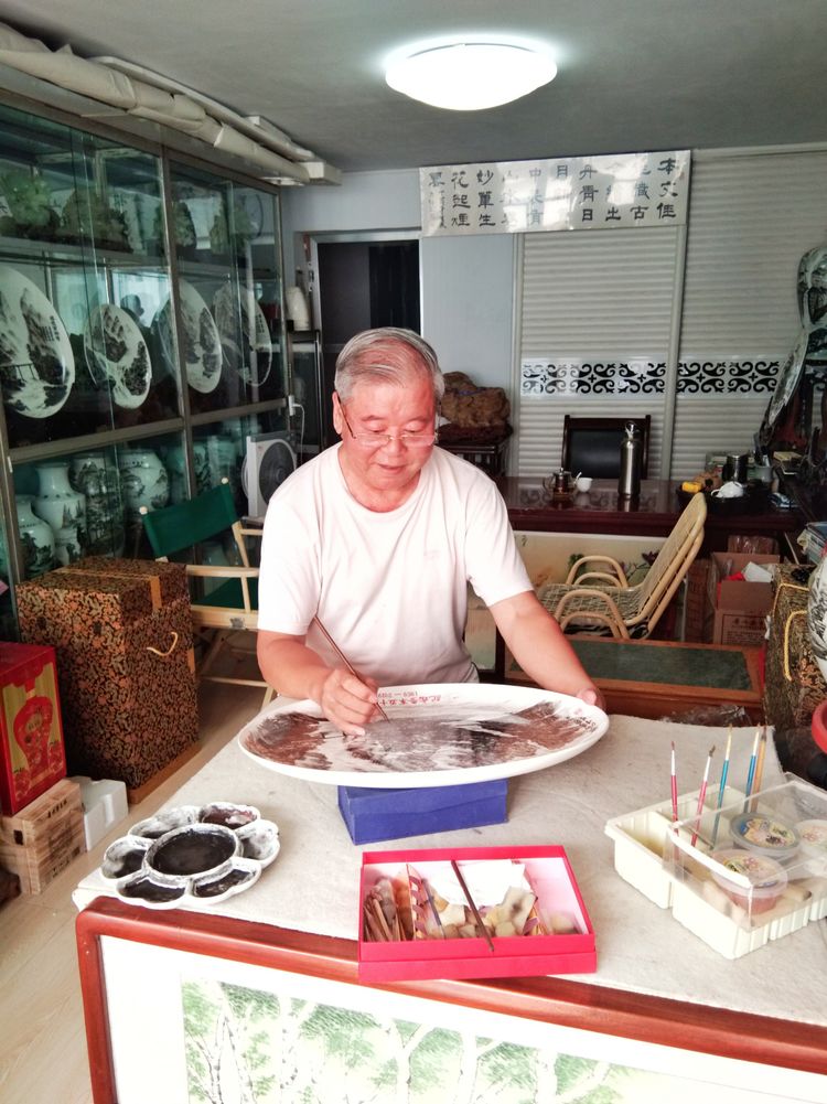 传承陶瓷文化 追逐瓷画艺术梦