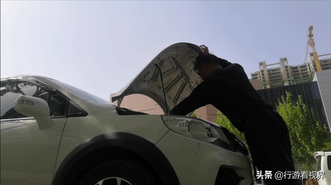 2022年五一之前，58168公里時(shí)候我給愛(ài)車(chē)更換空調(diào)濾芯，全程DIY