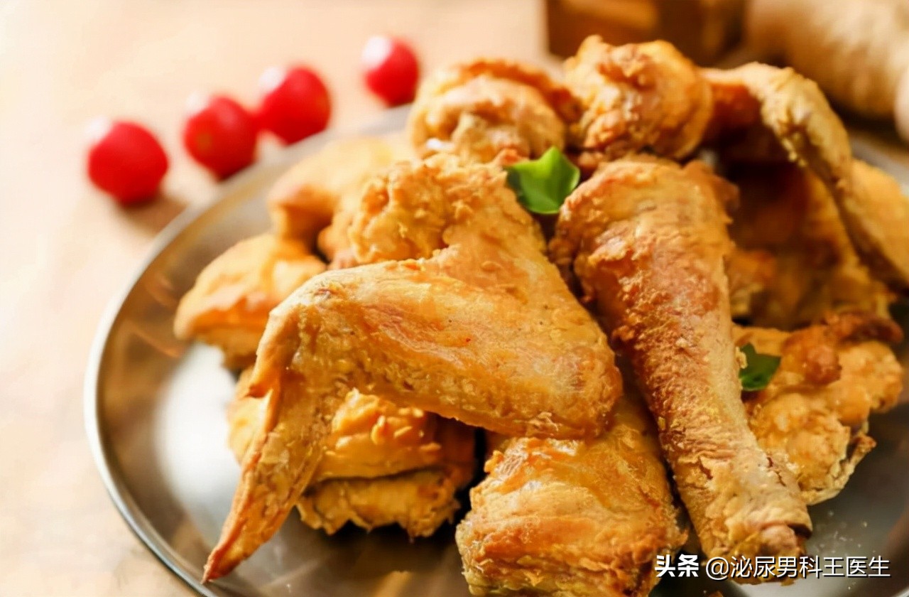 28岁小伙每天大便两三次，确诊肠癌！3种大便异常是身体“警报”
