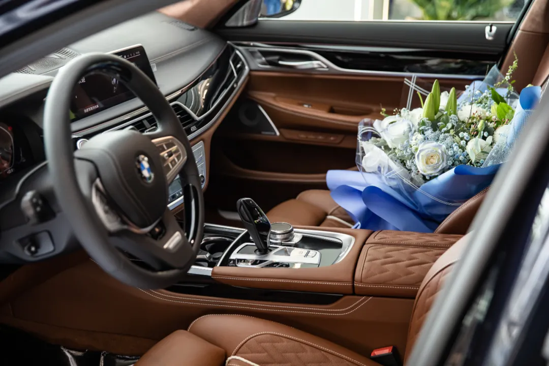 阔境人生｜新BMW 7系纵横四海定制版交车仪式