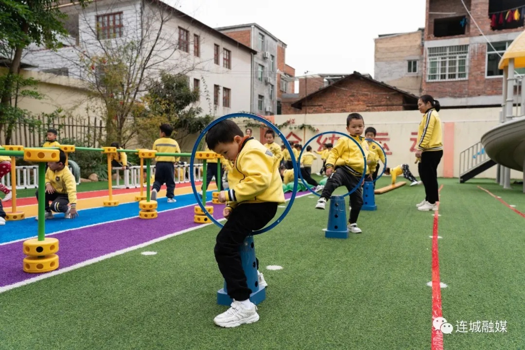 「冠豸山下是我家」我縣開展民辦幼兒園教研協作片暨教育教學全縣開放活動