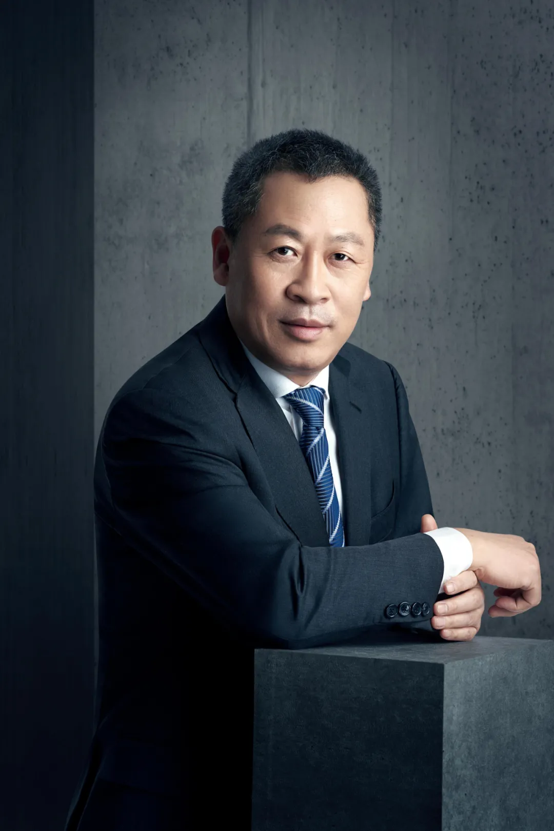 致敬温和而坚定的前行者，高福、陈东升、苏炳添、罗翔等上榜2021年度影响力人物