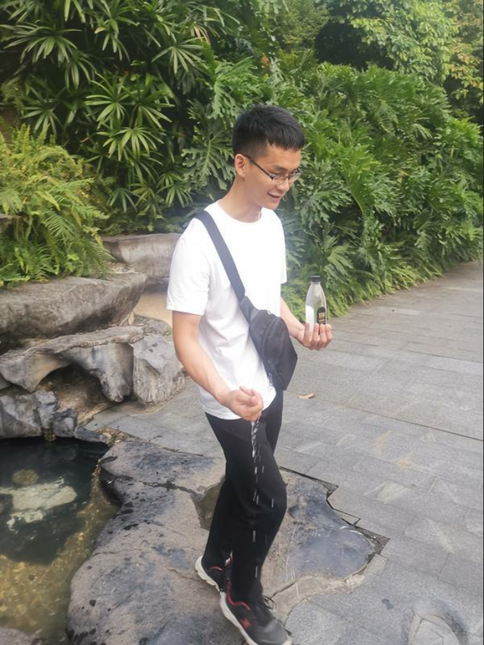 “高考钉子户”：复读12年只为上清华，33岁的他还要再战