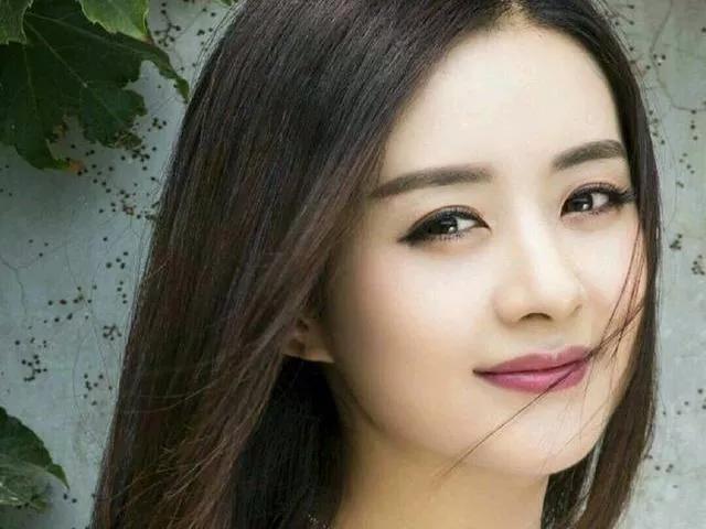 请欣赏20位女明星清纯唯美的高清美照