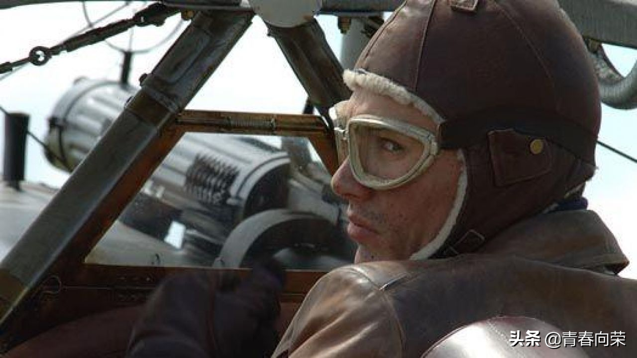 壮志凌云2火爆全球，推荐几部军事迷必看的空战电影