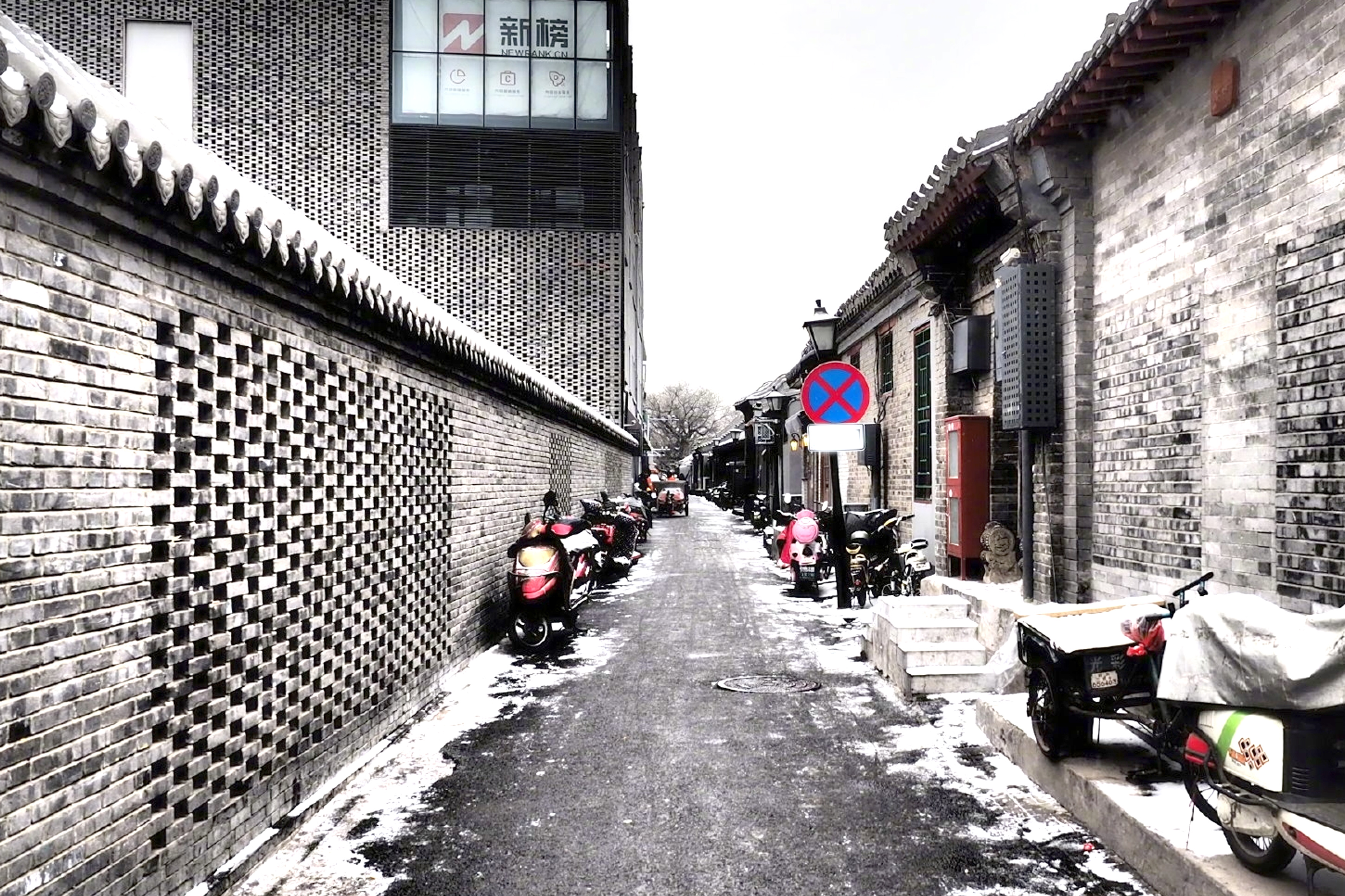 2022年的第一场雪过后，北京的10个好去处，红墙白雪年味浓