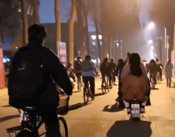 清华大学图书馆图片（清华学霸真实生活曝光）