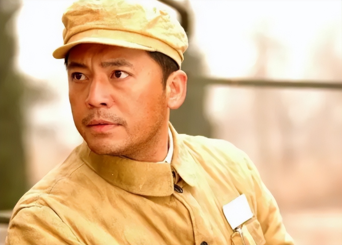 "赵政委"何政军的"消失",是娱乐圈的"悲哀"