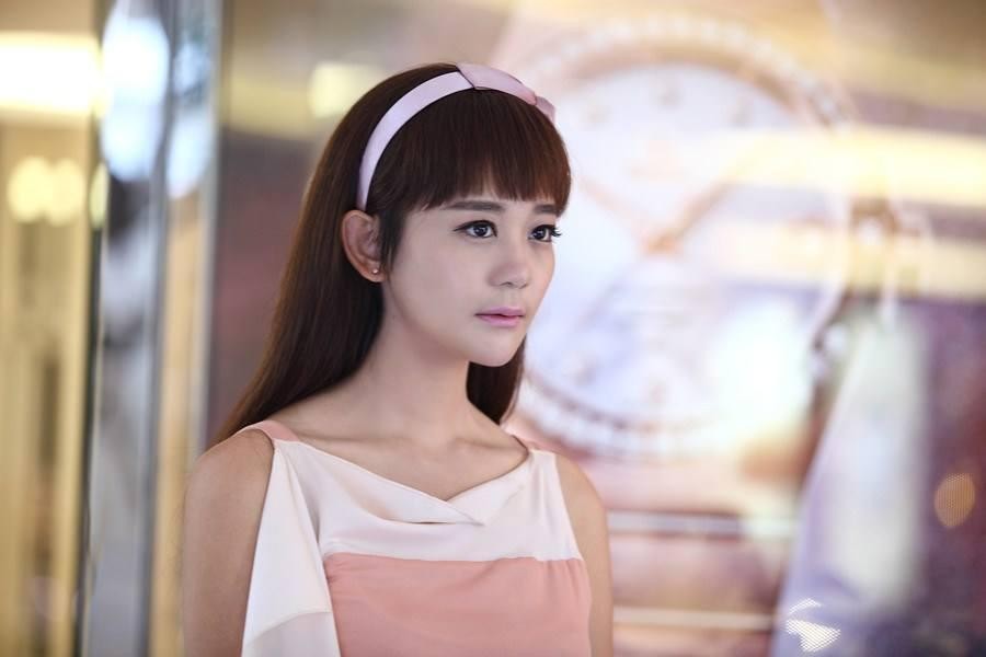 一脸“苦瓜相”却还能演大女主，这8位女星越看越丧，导演咋想的