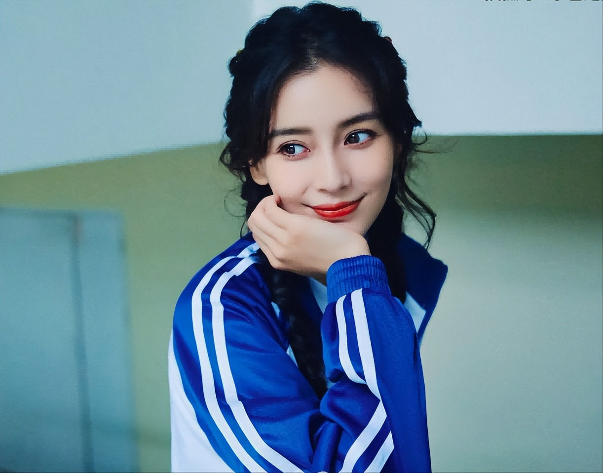 同样是演学生，把张柏芝、赵丽颖和吴倩放在一起，美得各有千秋