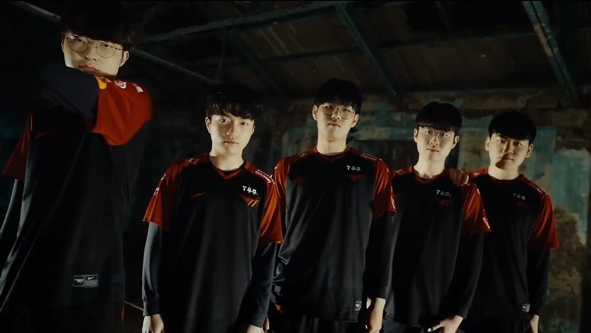 Faker“中单卡莎”打法火了！一级直接单杀妖姬，成型后瞬秒脆皮