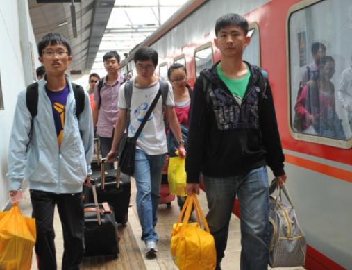 2022北京高校寒假时间“统一延长”，学生喜笑颜开，家长忧心忡忡