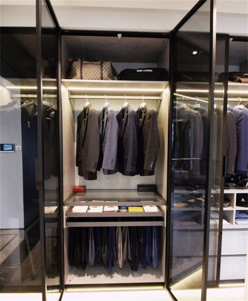 玻璃门衣柜