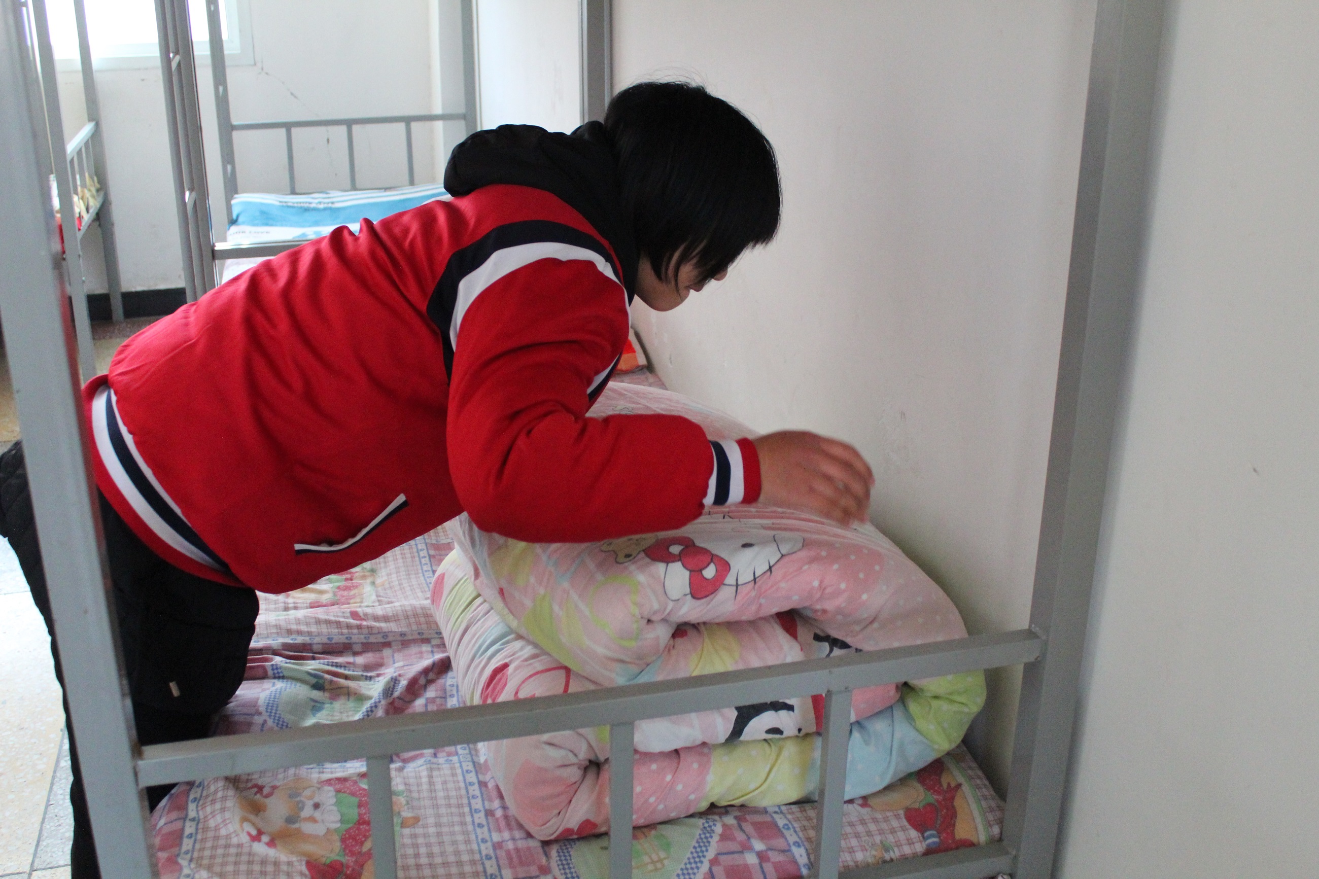 强化养成教育，提高生活技能