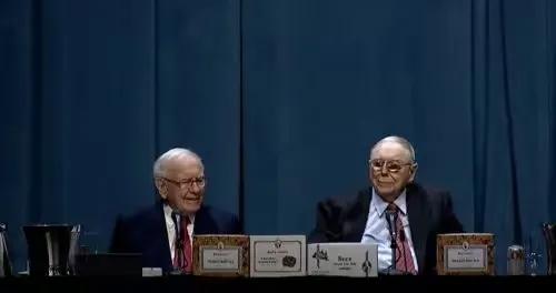 巴菲特、芒格再度唱空，比特币面临更大下跌危机