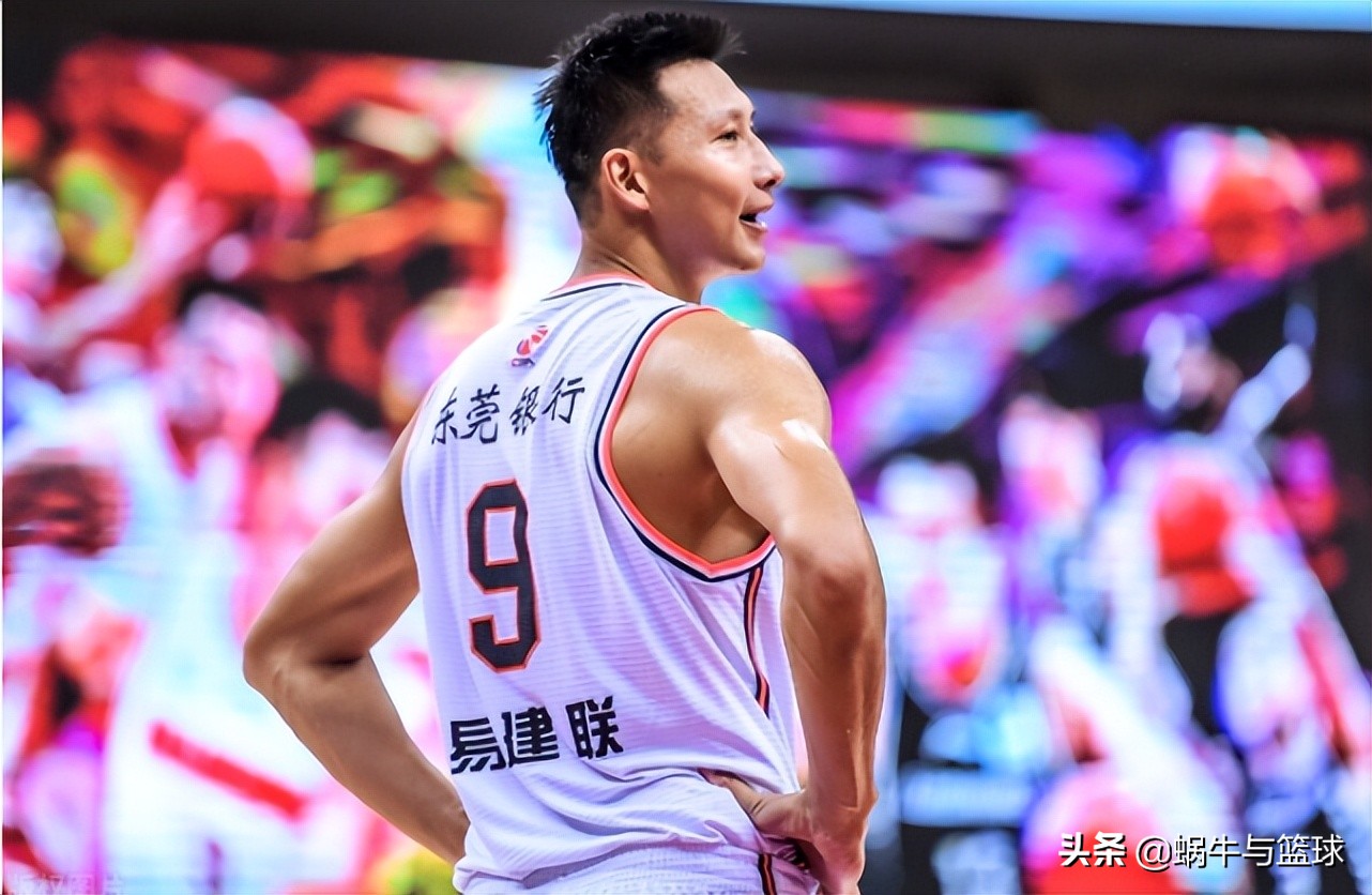 cba球员为什么挣那么多钱(易建联在NBA打了6年，在CBA打了15年，一共赚到多少钱？)