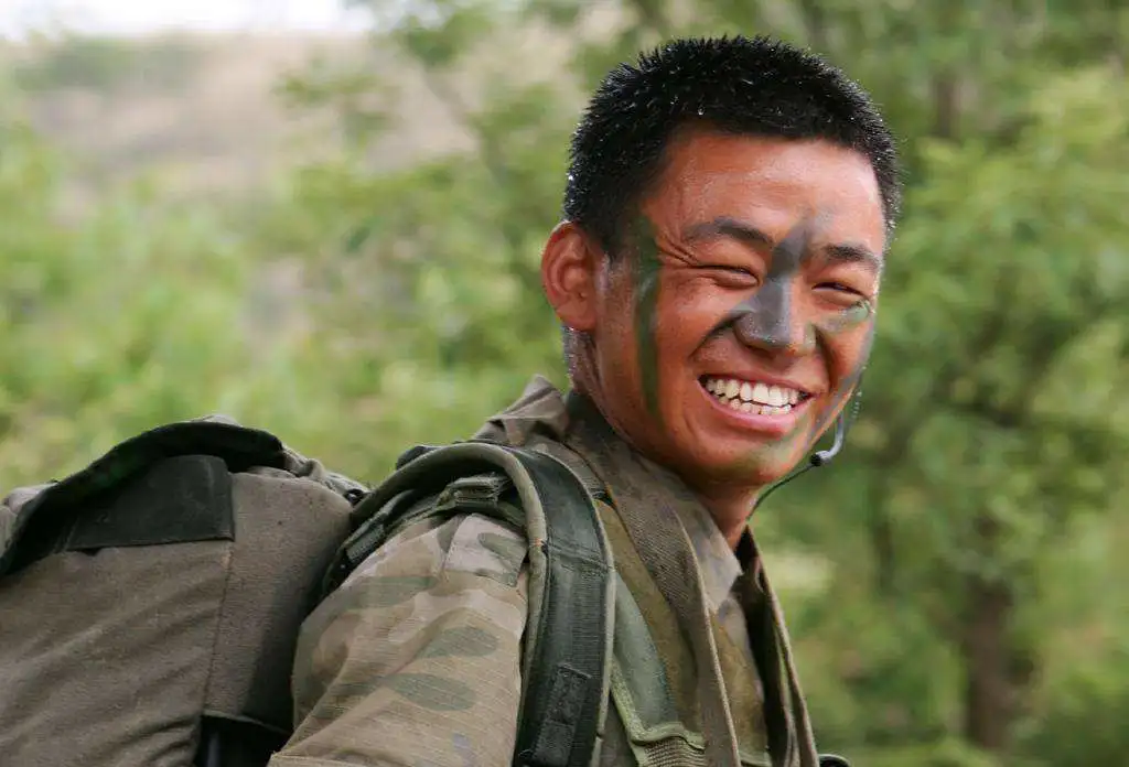 王宝强与冯小刚，真有天上掉馅饼？