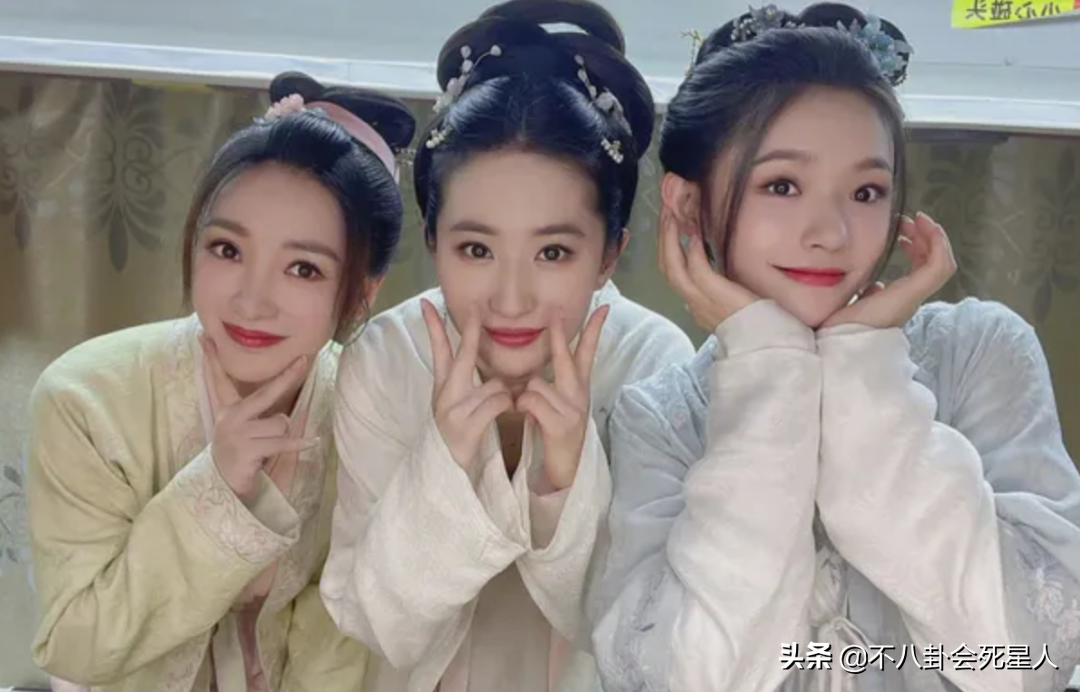 ​2022娱乐圈半年大事记：有4部爆款剧，火了3个明星，消失了一个人