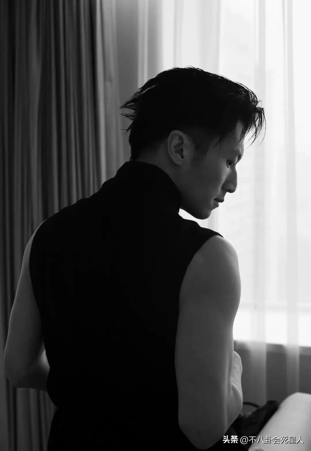 明星的早期照片，谢霆锋土，杨颖非主流，都是“黑历史”