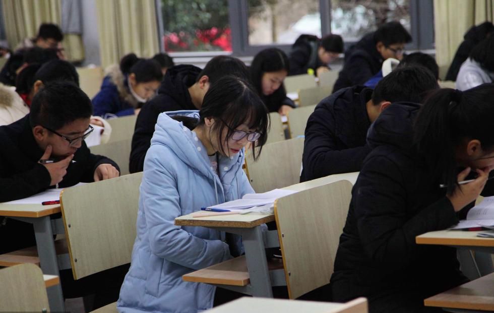 英语四六级考分新鲜出炉，学生们需要再次“刷分”吗？别随意决定
