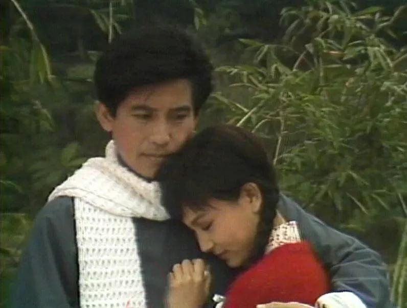 老戏骨王诗槐，离异，一个人照顾病中儿子，20年后遇初恋儿女双全