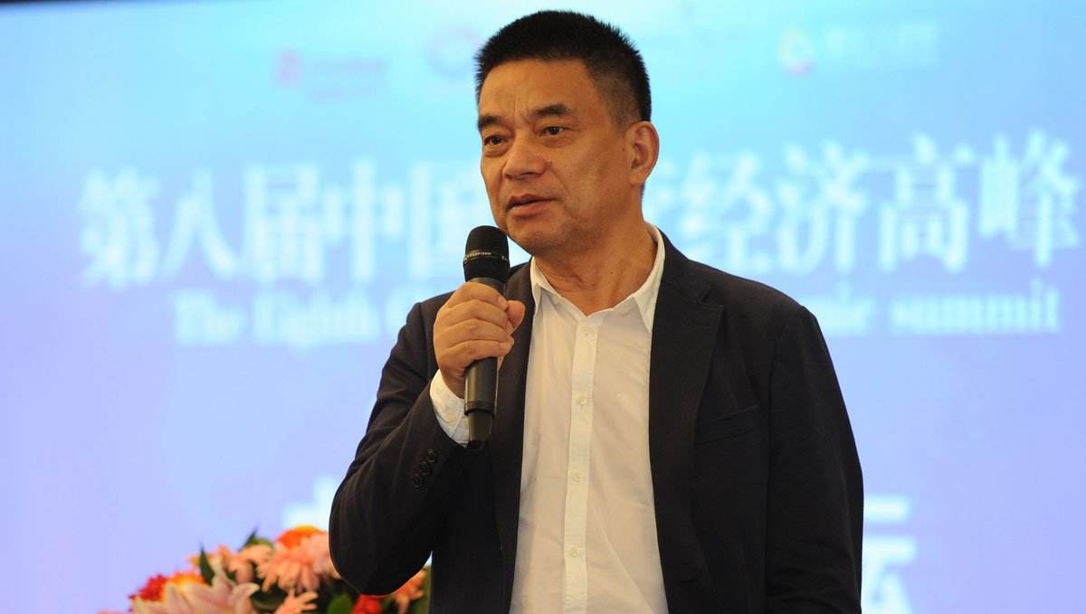 成都首富身价1250亿，结束刘永好20多年首富垄断，5年成中国第一