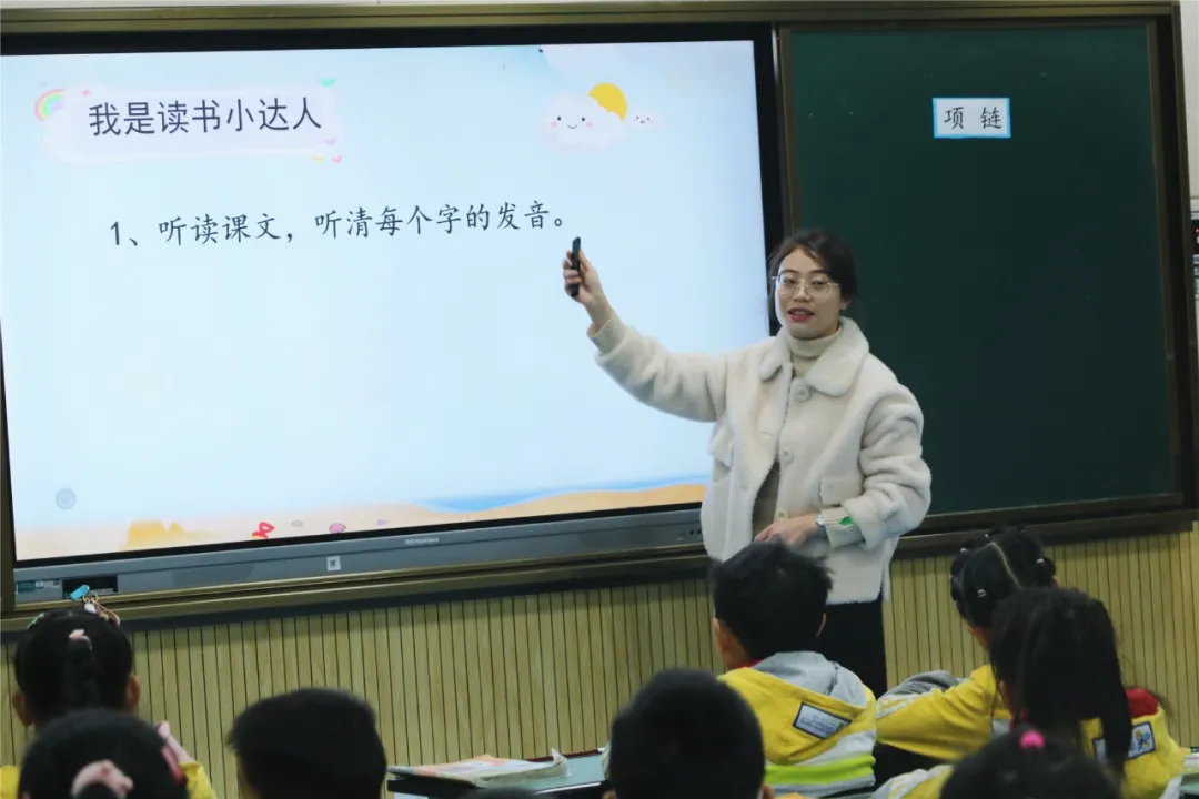 双流实小外国语学校丨实外教师展风采 教研结合共提升